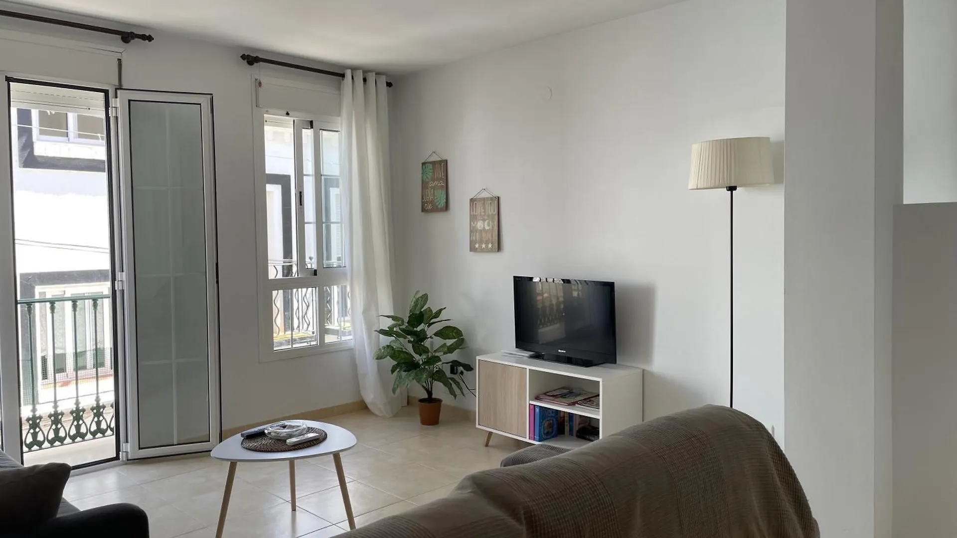 公寓 Apartamento B Y G 内尔哈