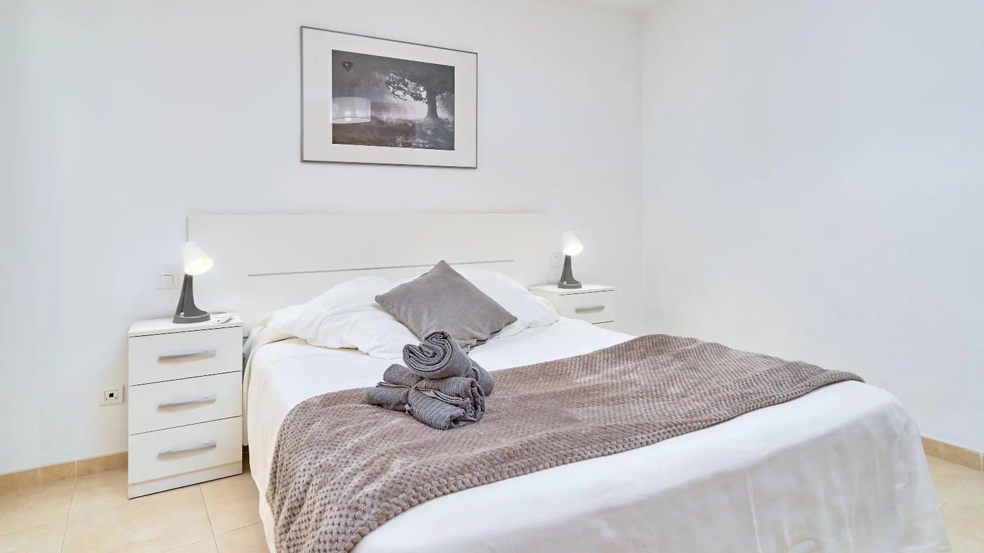 公寓 Apartamento B Y G 内尔哈 西班牙