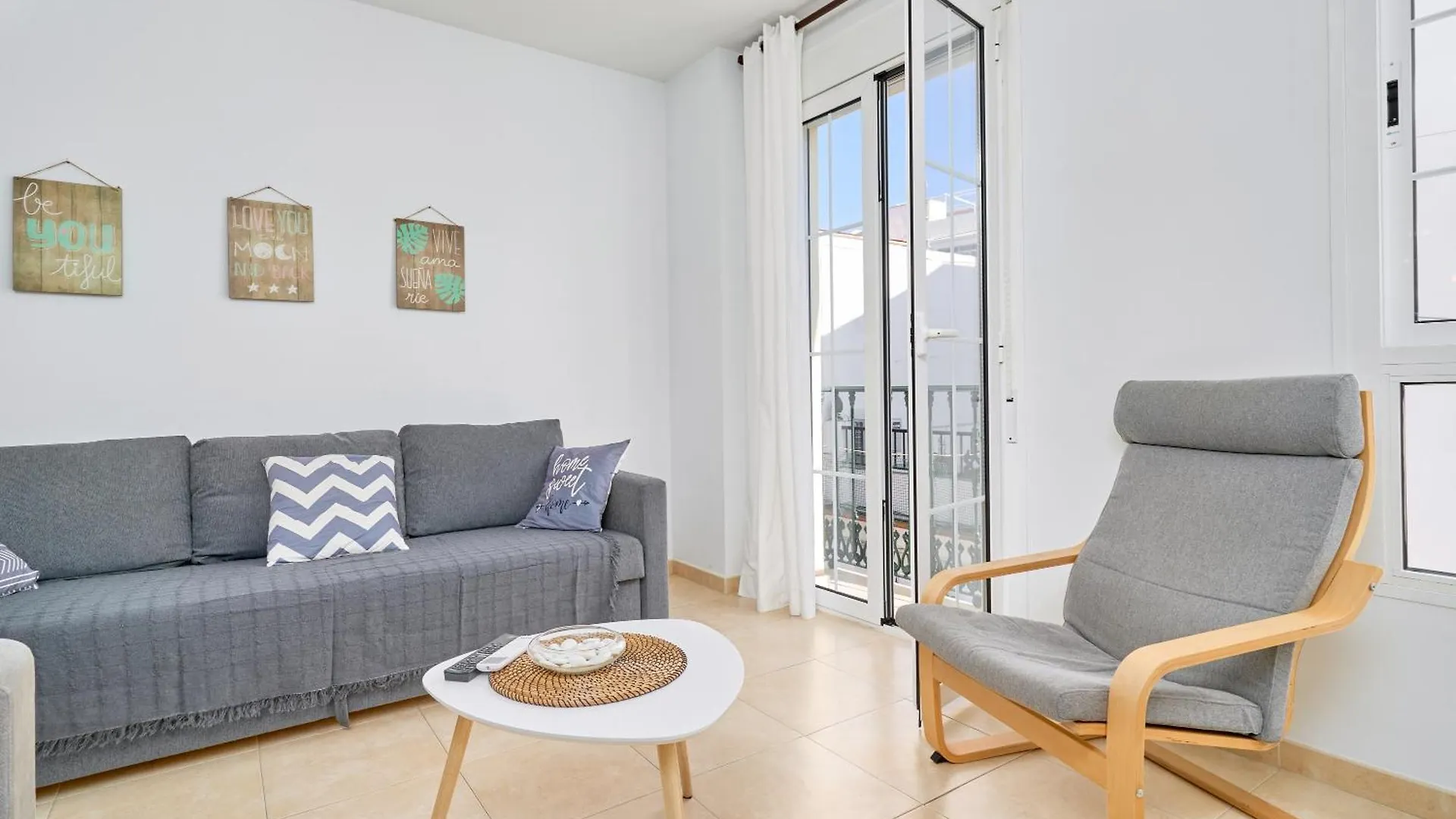 Apartamento B Y G 内尔哈 西班牙