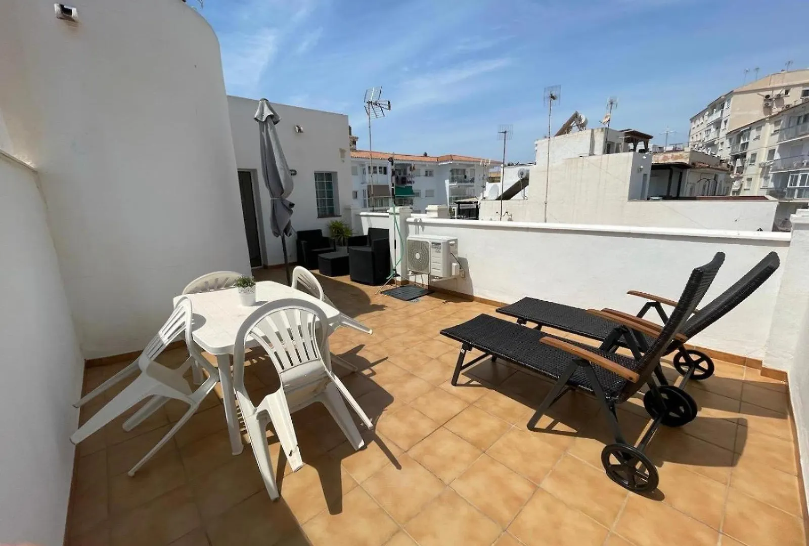 Apartamento B Y G Nerja