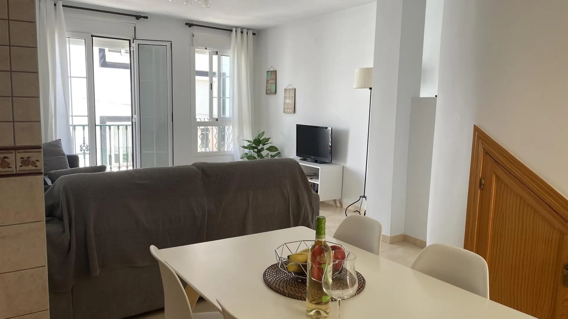 Apartamento B Y G Nerja 0*,  Spain