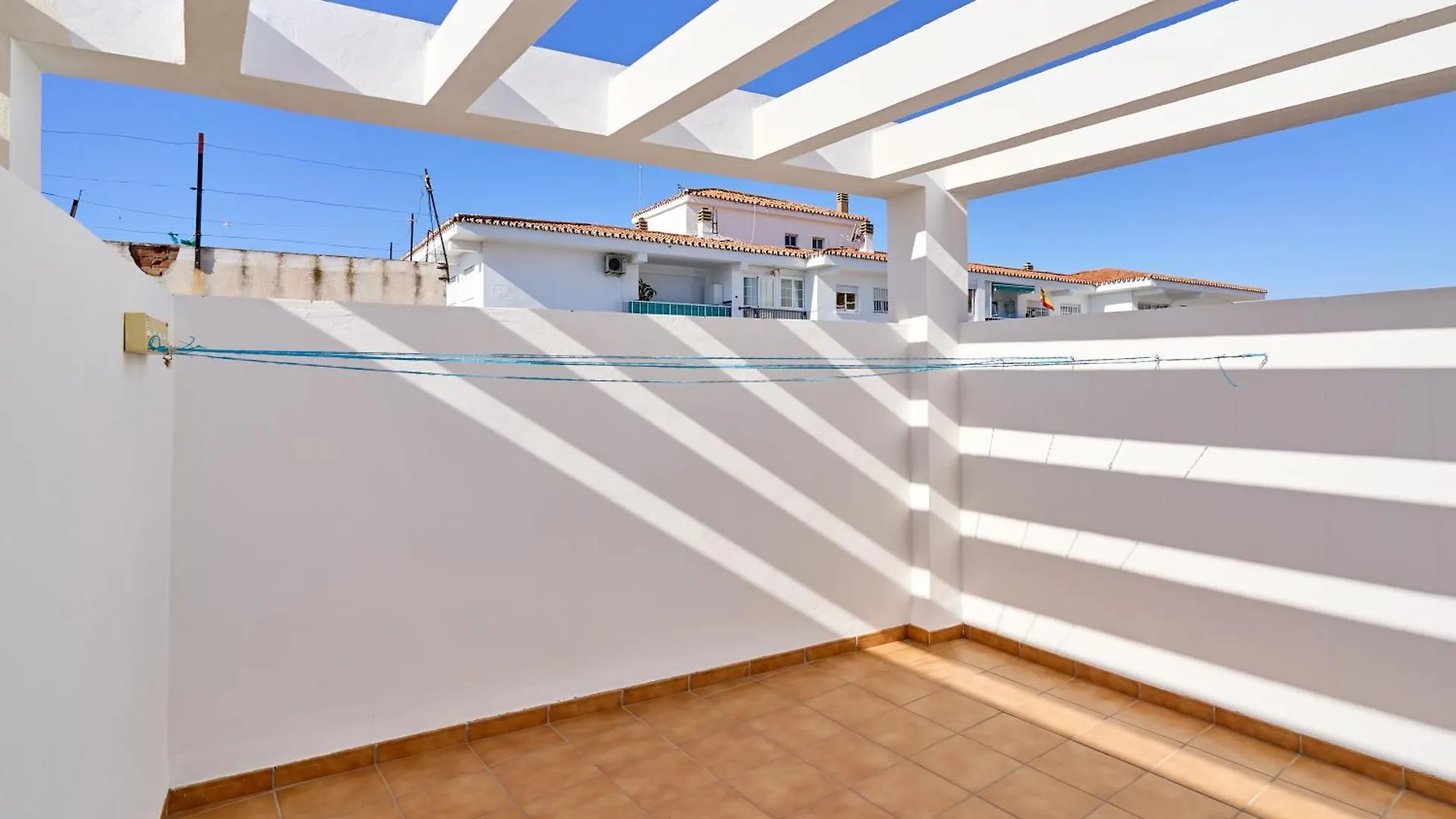 Apartamento B Y G Nerja Apartment