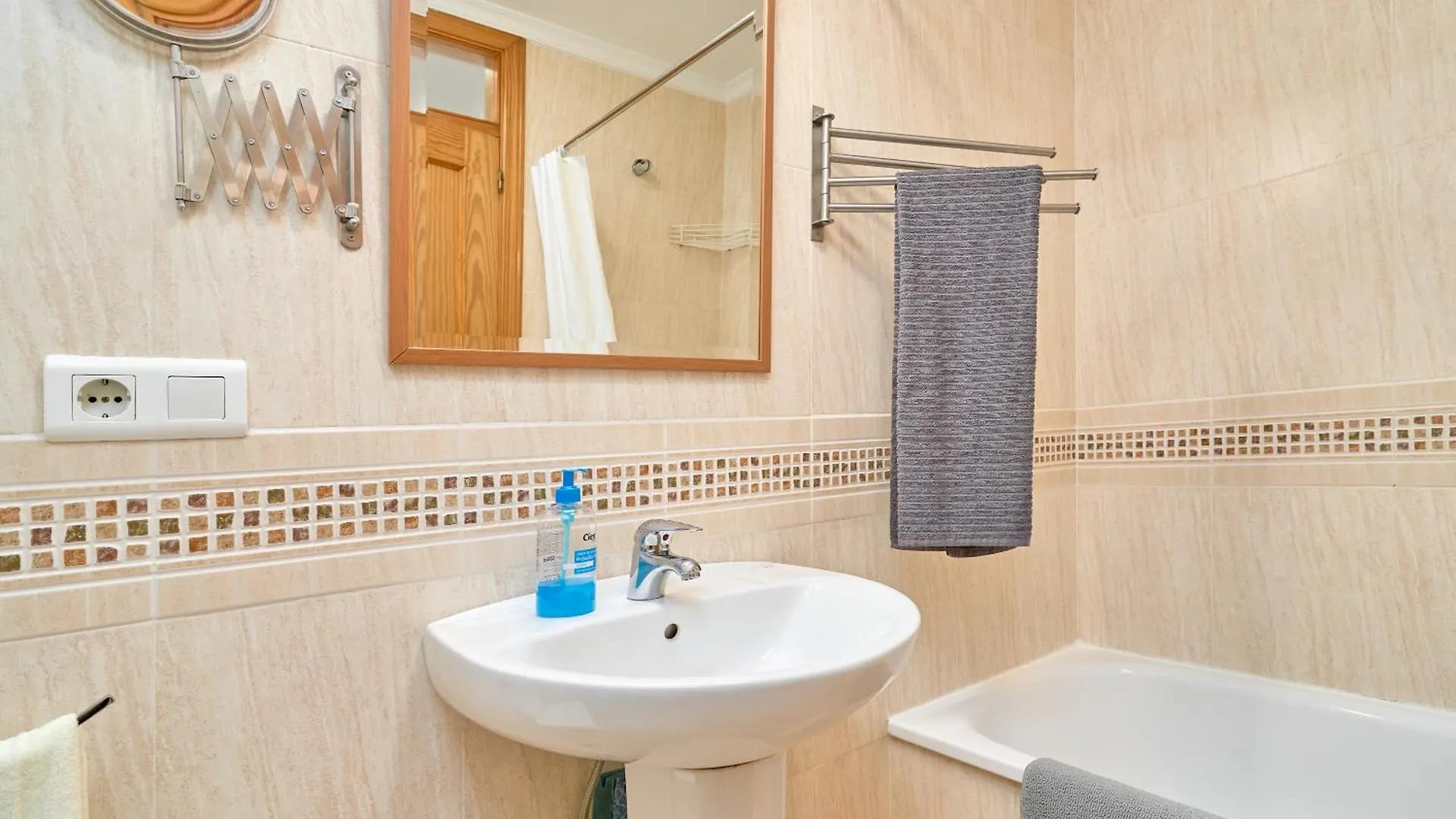 Apartment Apartamento B Y G Nerja Spain